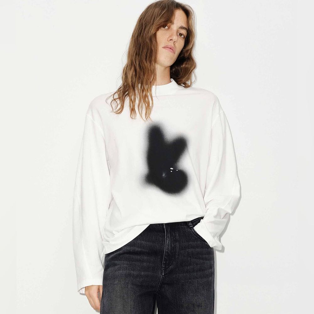MO&CO. LONG SLEEVE CARTOON T-SHIRT Bunny Streetwear White Black XS